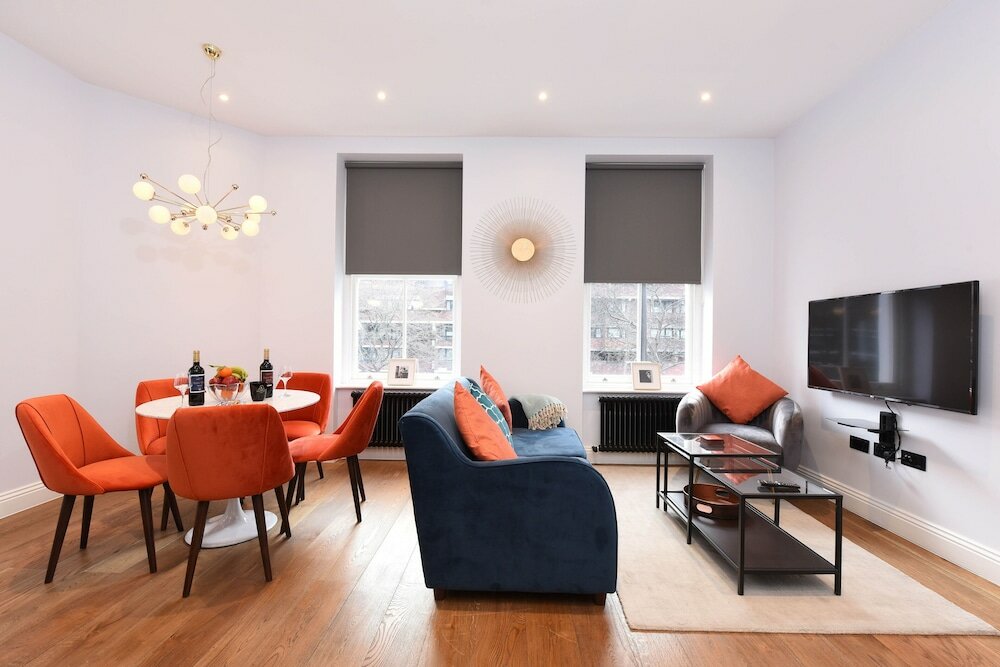 Фото Stylish & Spacious Deluxe Apartments near Victoria Station