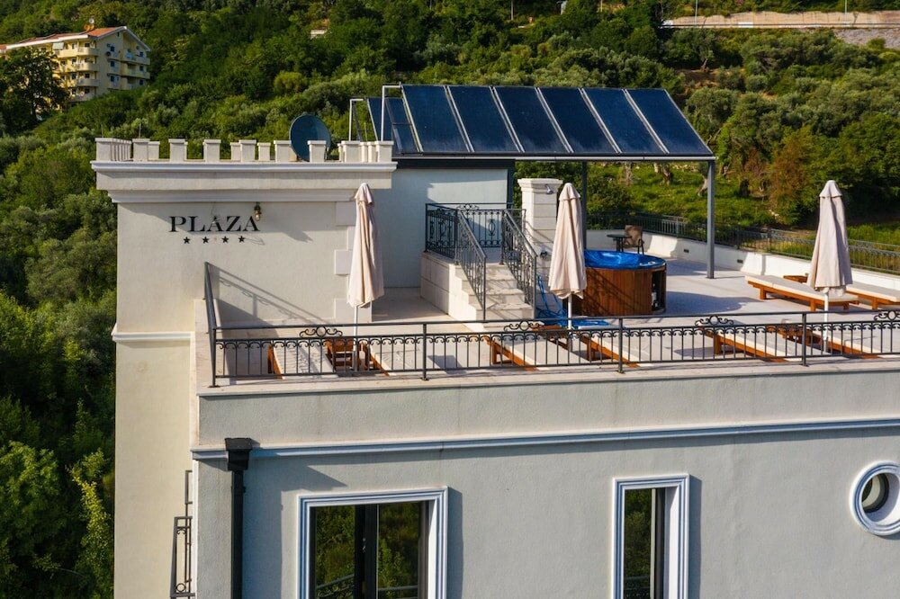 Фото Hotel Plaza Lucice