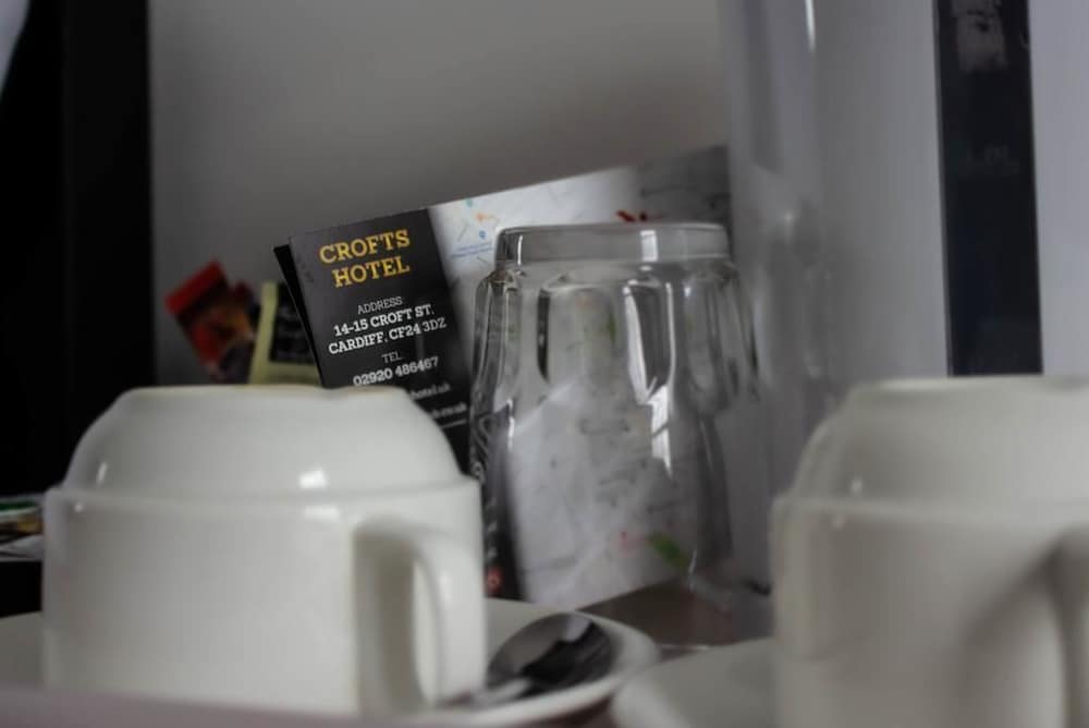 Фото Crofts Hotel