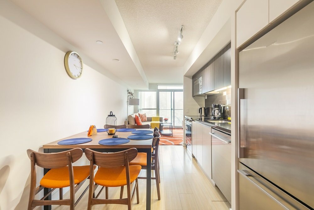 Фото Simply Comfort Stunning Downtown Condos