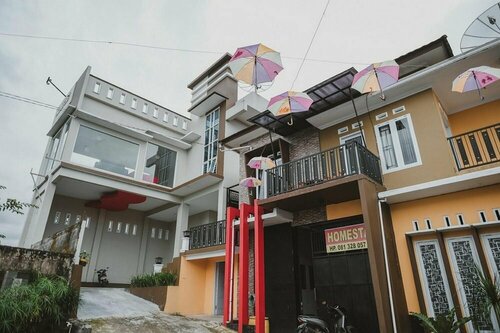 Гостиница RedDoorz Syariah @ Jalan Dieng