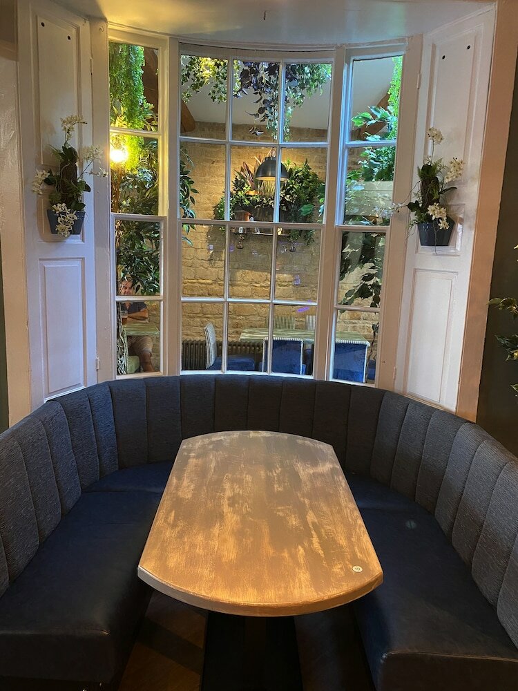 Фото The Deeping Stage