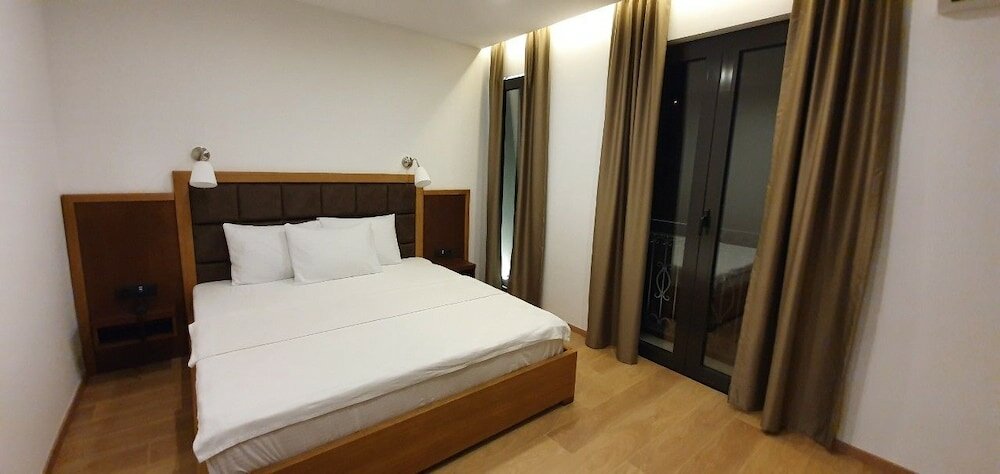 Фото Hotel Plaza Lucice