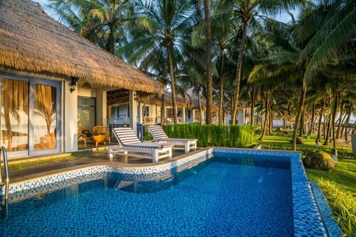 Гостиница L'Azure Resort and SPA
