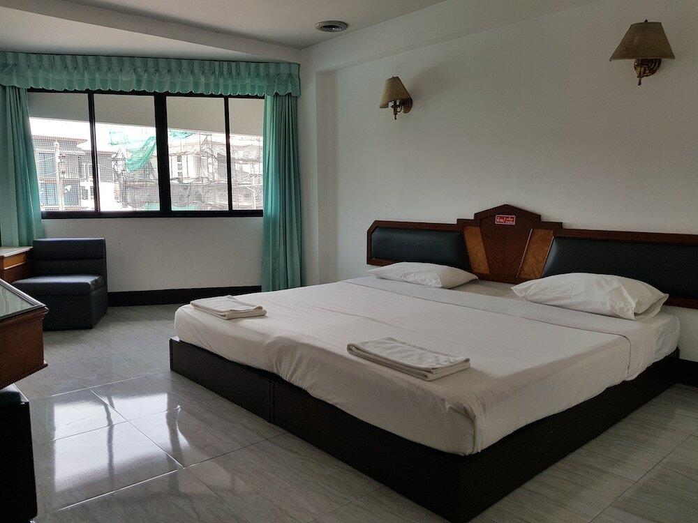 Фото Golden Grand Hotel