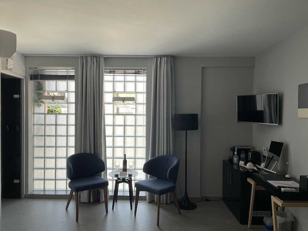 Фото Lavris City Suites