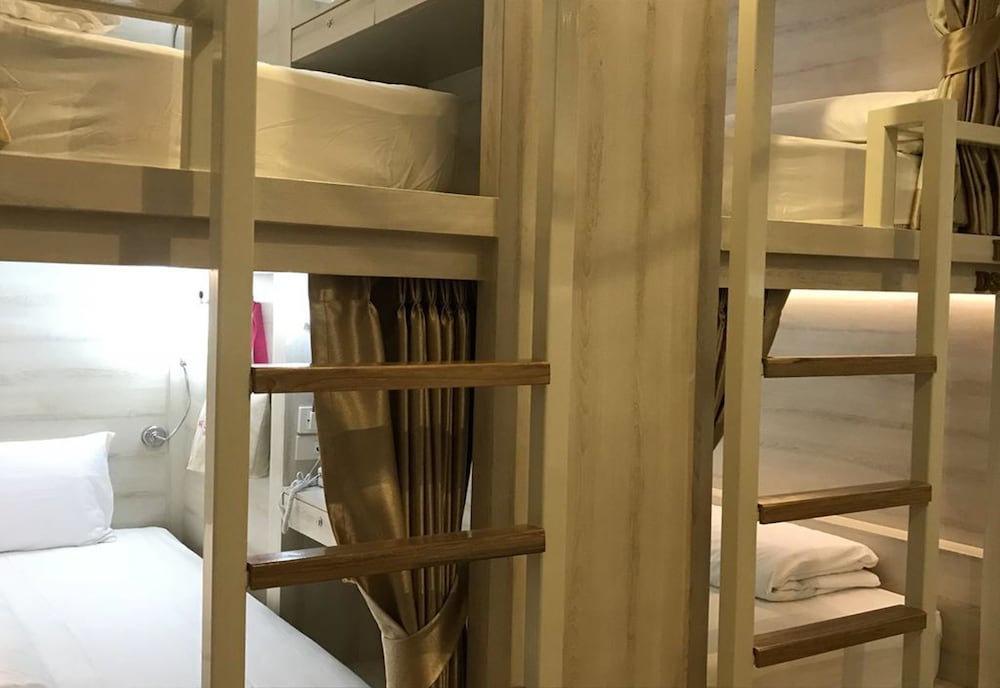 Фото Mariya Lady Hostel At Suvarnabhumi Airport - Female Only