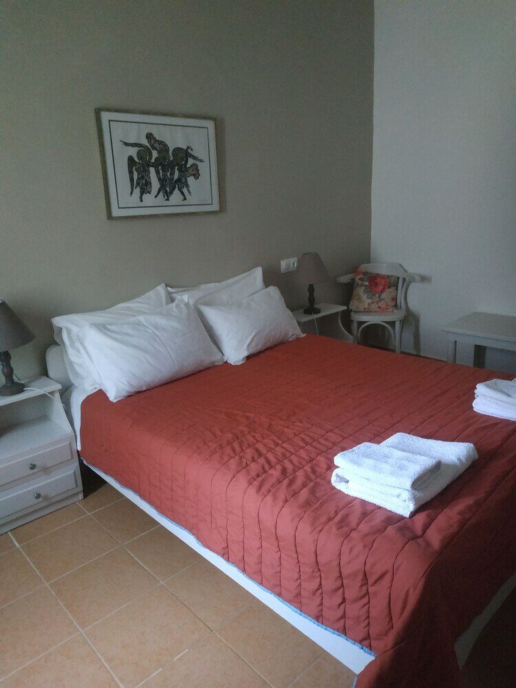 Фото To spiti tou papa sto vouno