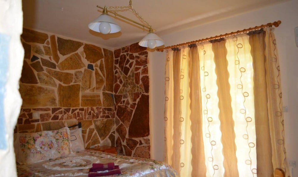 Фото Apartments Zoumperi