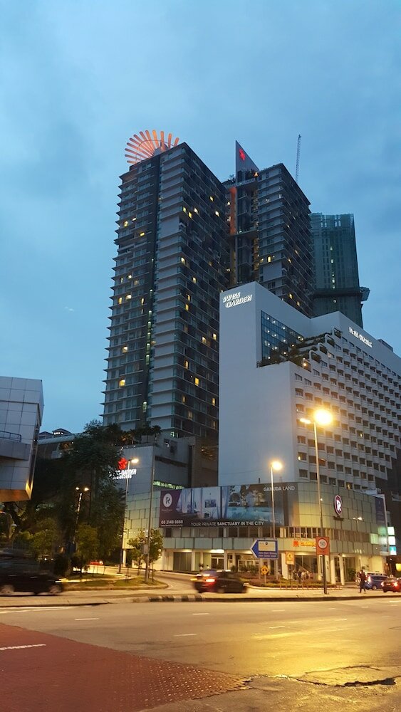 Фото отеля 1