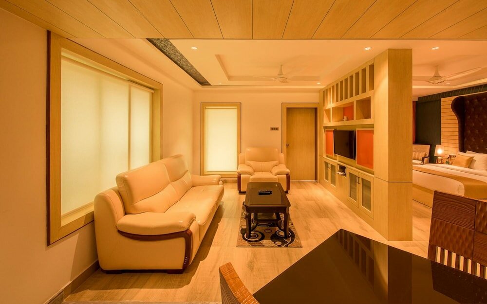 Фото White Lotus Hotel