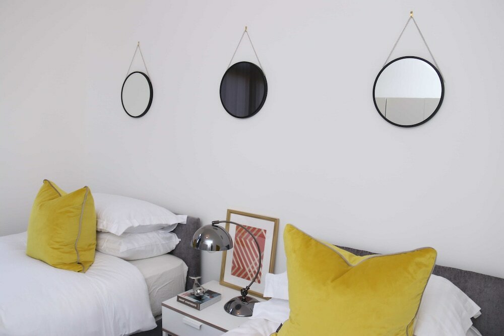 Фото Upton Road Apartments