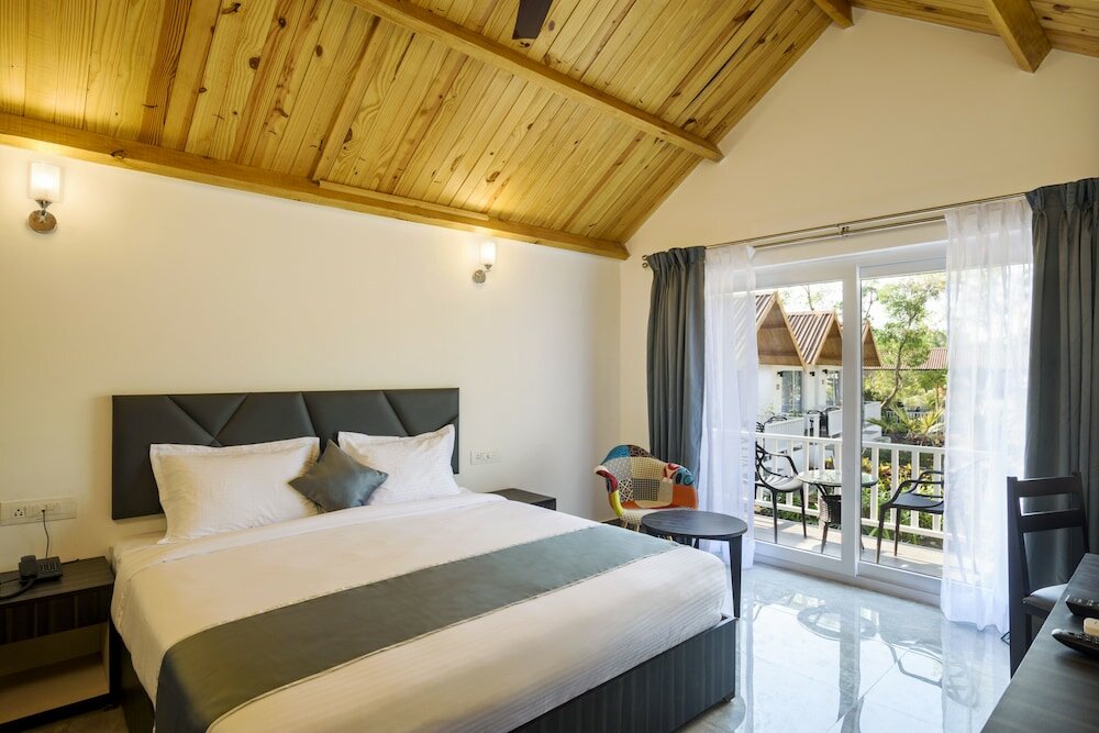 Фото Stone Wood Resort