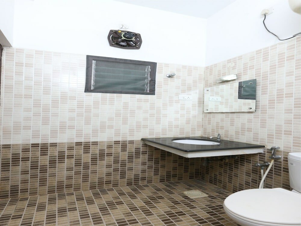 Фото Oyo 20004 SilverKey Kodambakkam