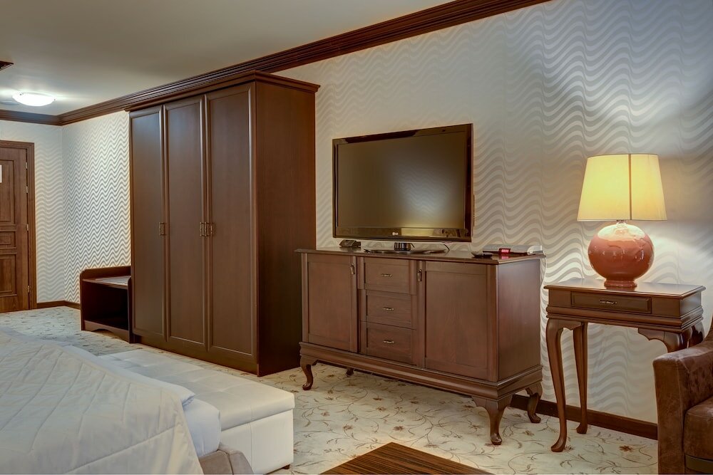 Фото Shiroka Laka Hotel