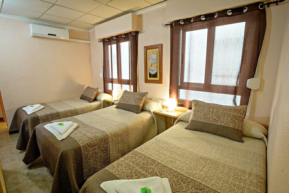 Фото Hostal Carrizo