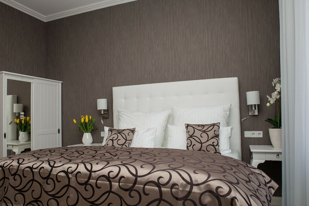 Фото Hotel & Pension Villa Laluna