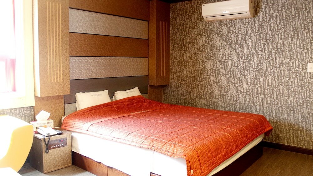 Фото Public Hotel