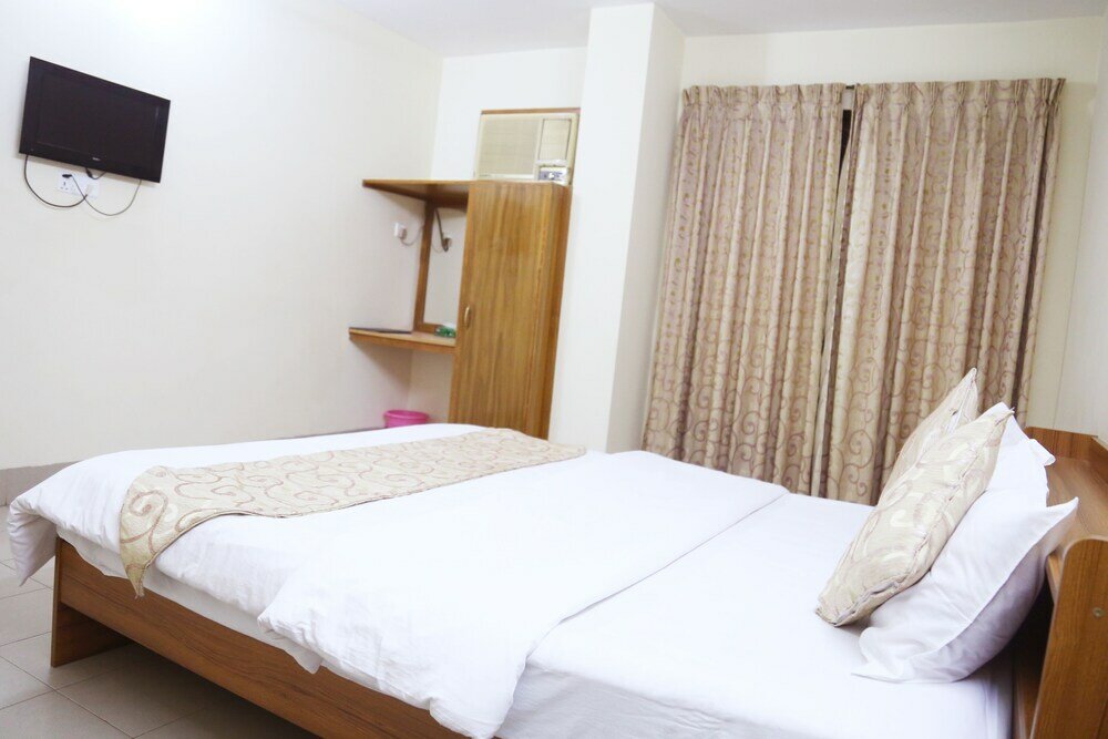 Фото Hotel Golden City