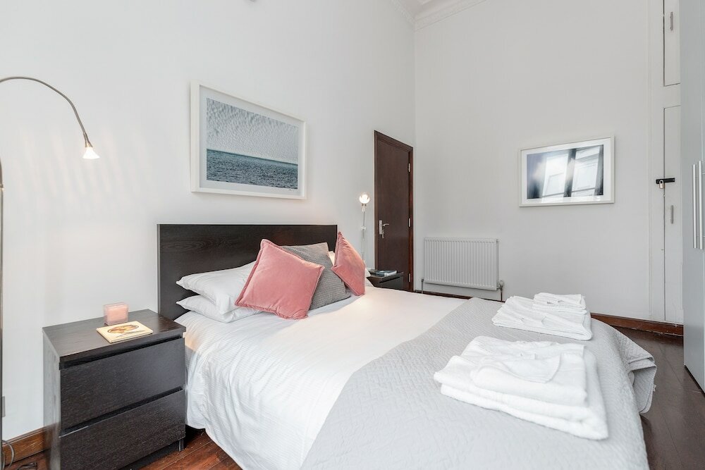 Фото South Ken Apartment by BaseToGo