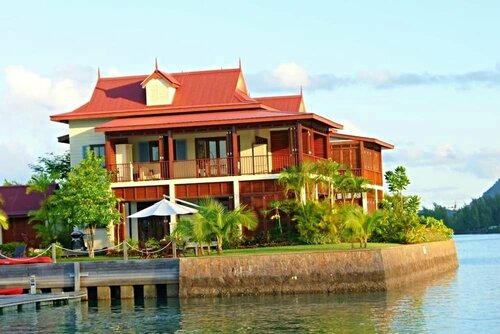 Гостиница Eden Island, Beach front, Luxury, 3 Bed Ensuite, WiFi в Виктории