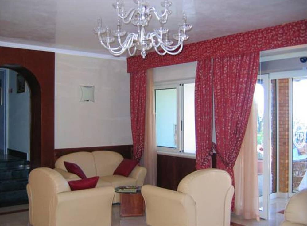 Фото Belvedere Club Hotel