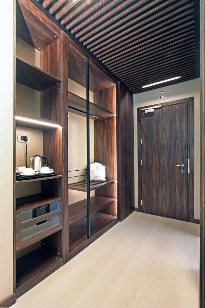 Фото The Hive Hotel