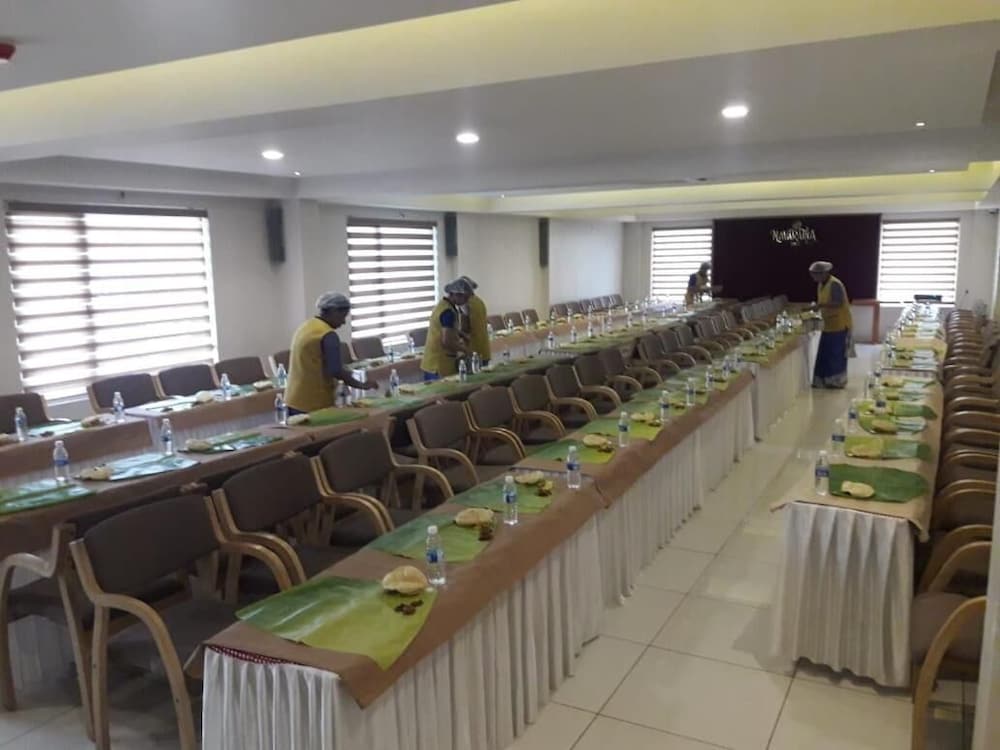 Фото Navaratna Inn A Luxury Hotel