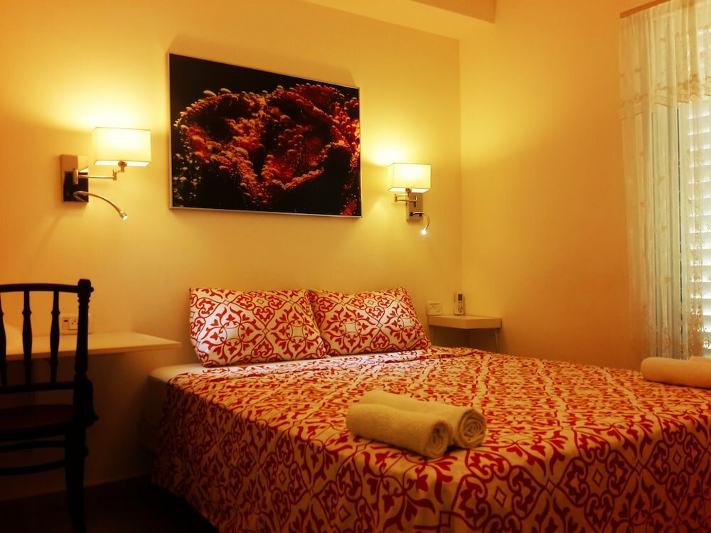 Фото Tel Aviv Apartment by the Sea