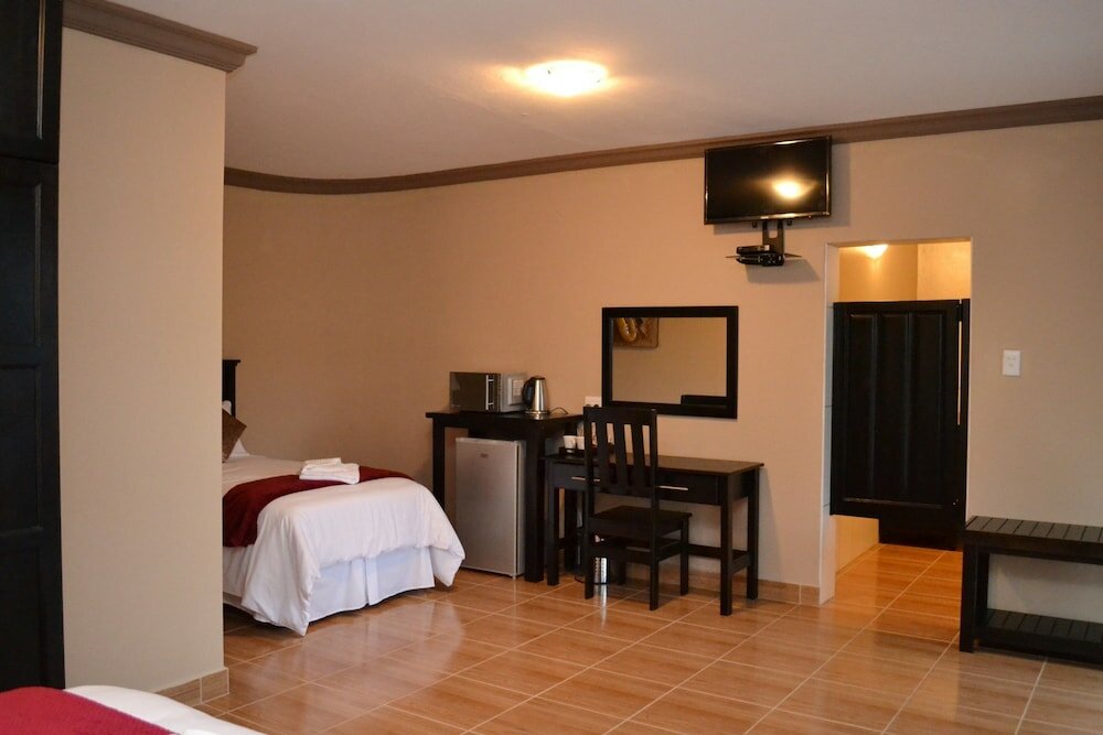 Фото B at Home Guesthouse Piet Retief