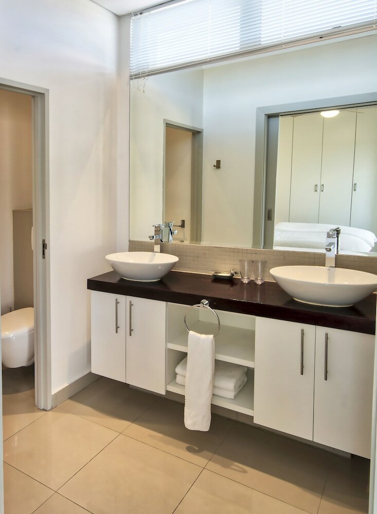 Фото The Quadrant Apartments