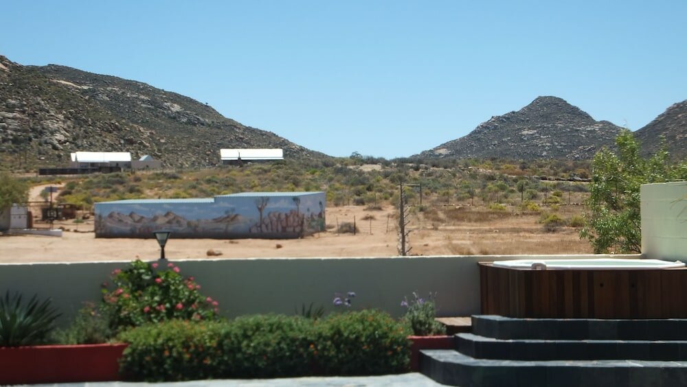 Фото Daisy Country Lodge