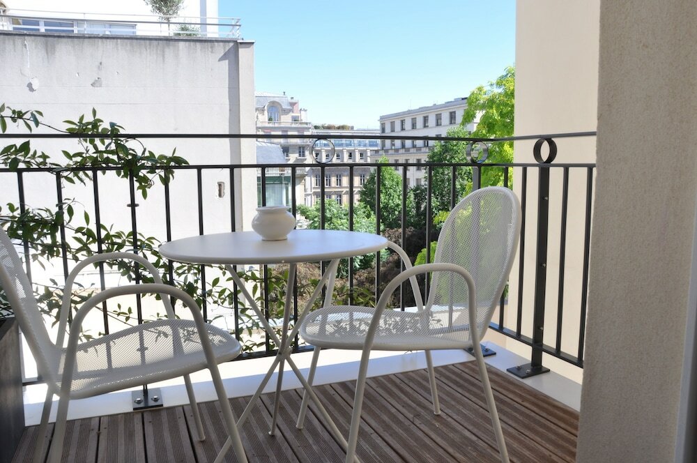 Фото Perpetual Elysee Montaigne