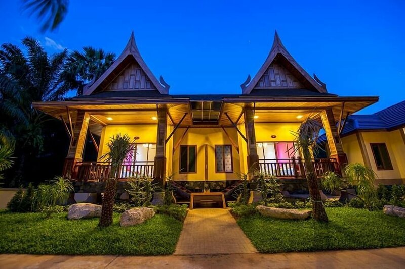 Гостиница Dusit Phuphaya Resort