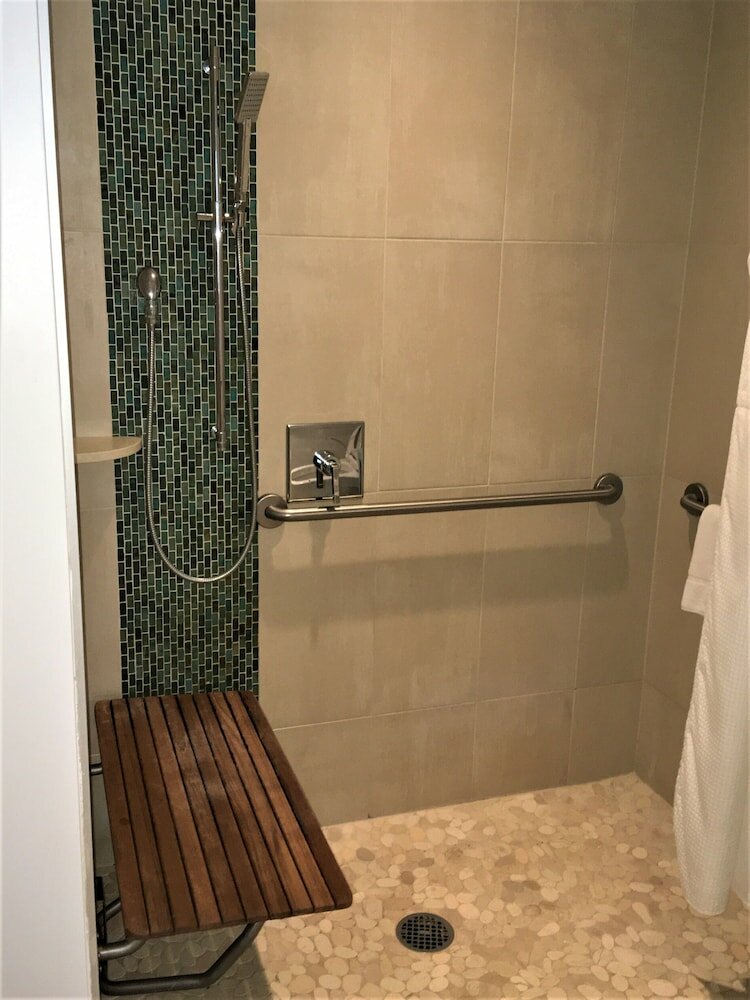 Фото Hyatt Centric Waikiki Beach