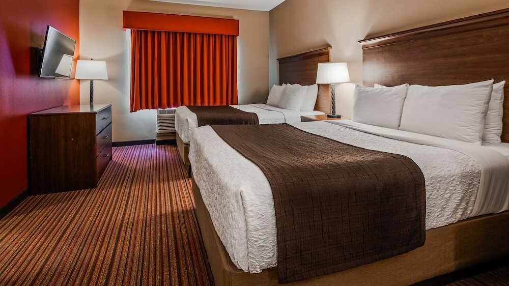 Фото Best Western Plus Hudson Hotel & Suites