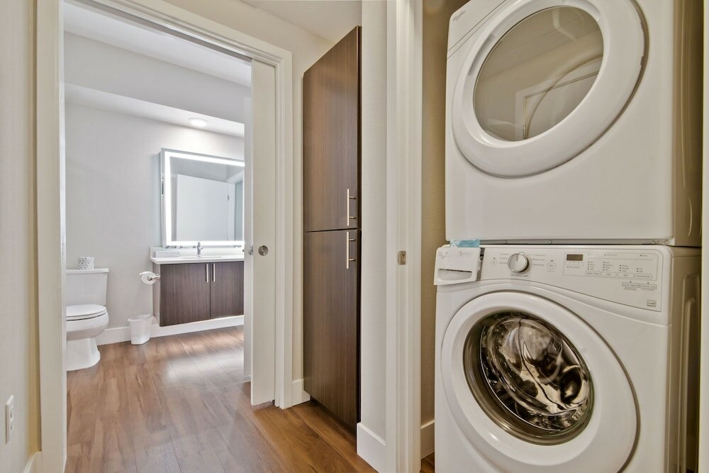 Фото Global Luxury Suites at Mountain View