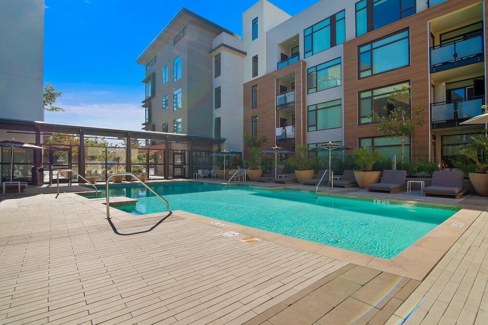 Фото Global Luxury Suites at Mountain View