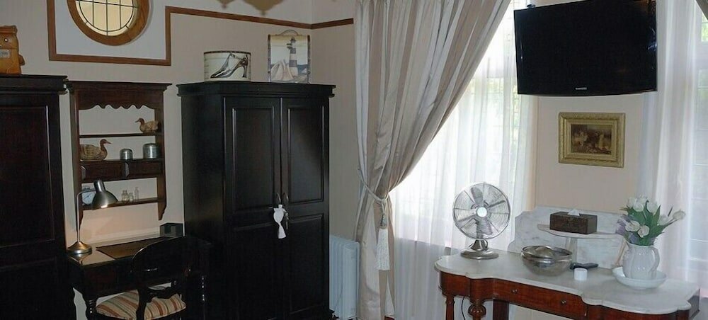 Фото Ikhanda Guesthouse