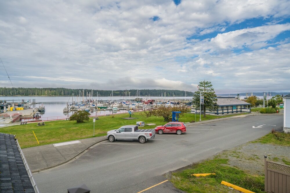 Фото Sportsman's Inn on the Harbour Front