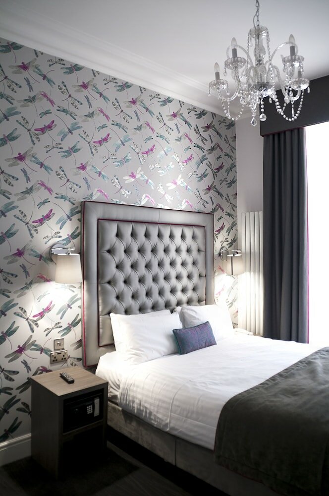 Фото The Beverley Hotel