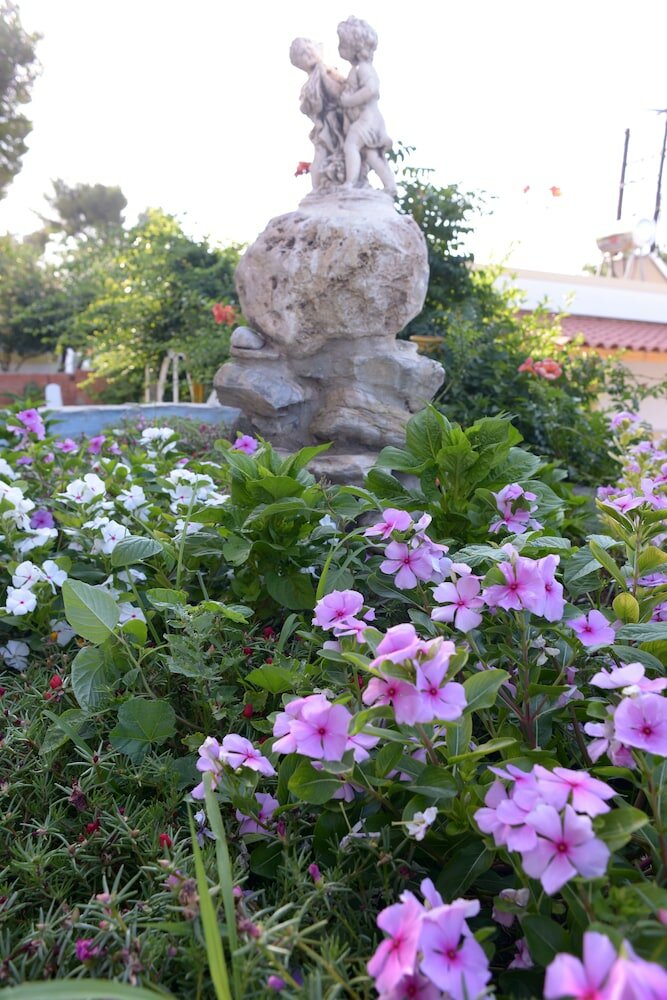 Фото Fili Hotel Apartments