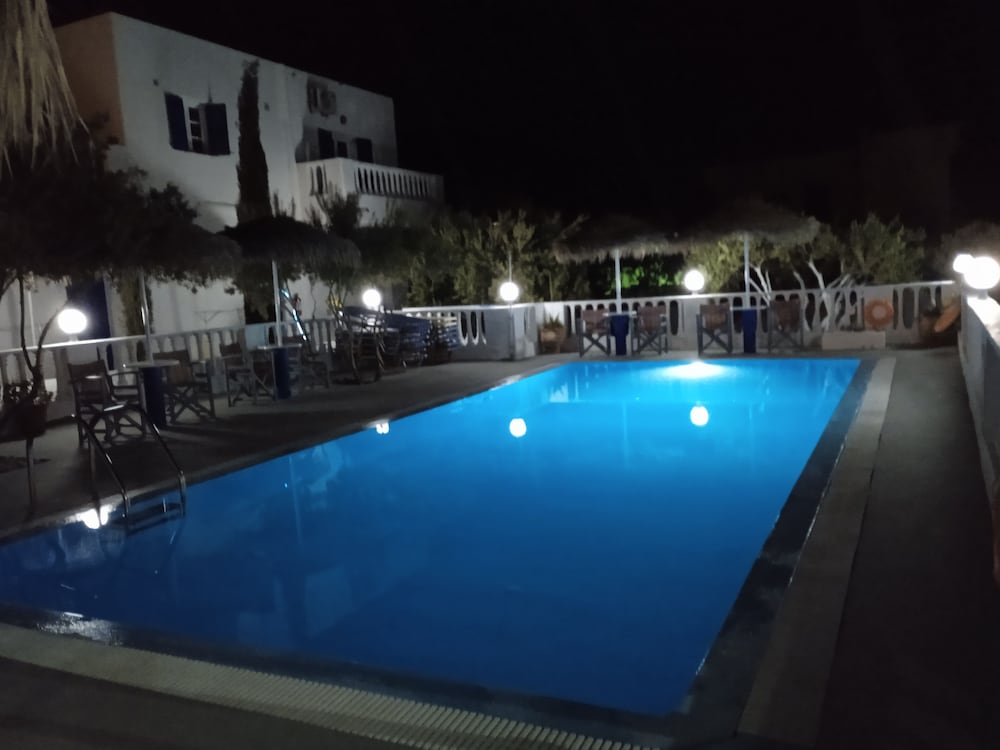 Фото Studios Apartments Kapetanios