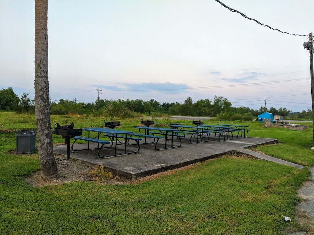 Фото Lake Houma Inn