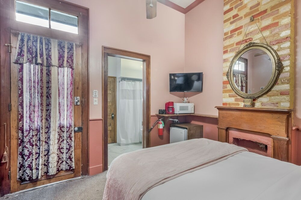 Фото Royal Barracks Guest House