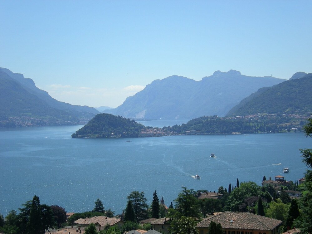 Фото Appartamento Vista Lago Red & Grey