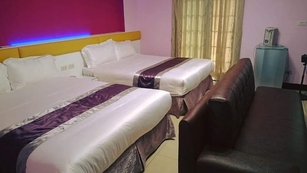 Фото Earl Holiday House