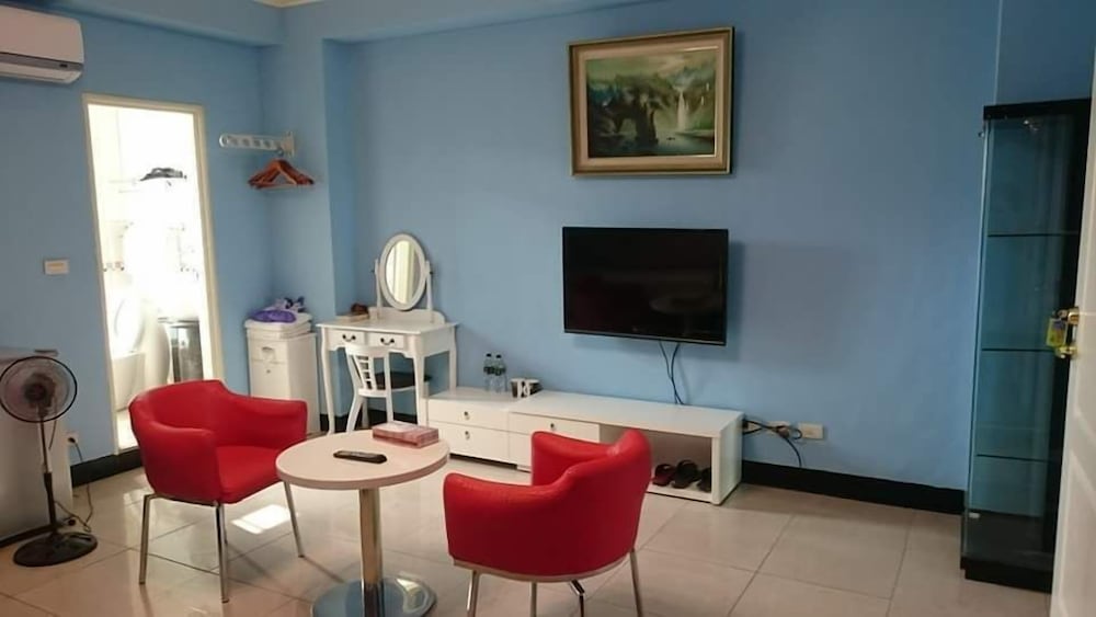 Фото Earl Holiday House