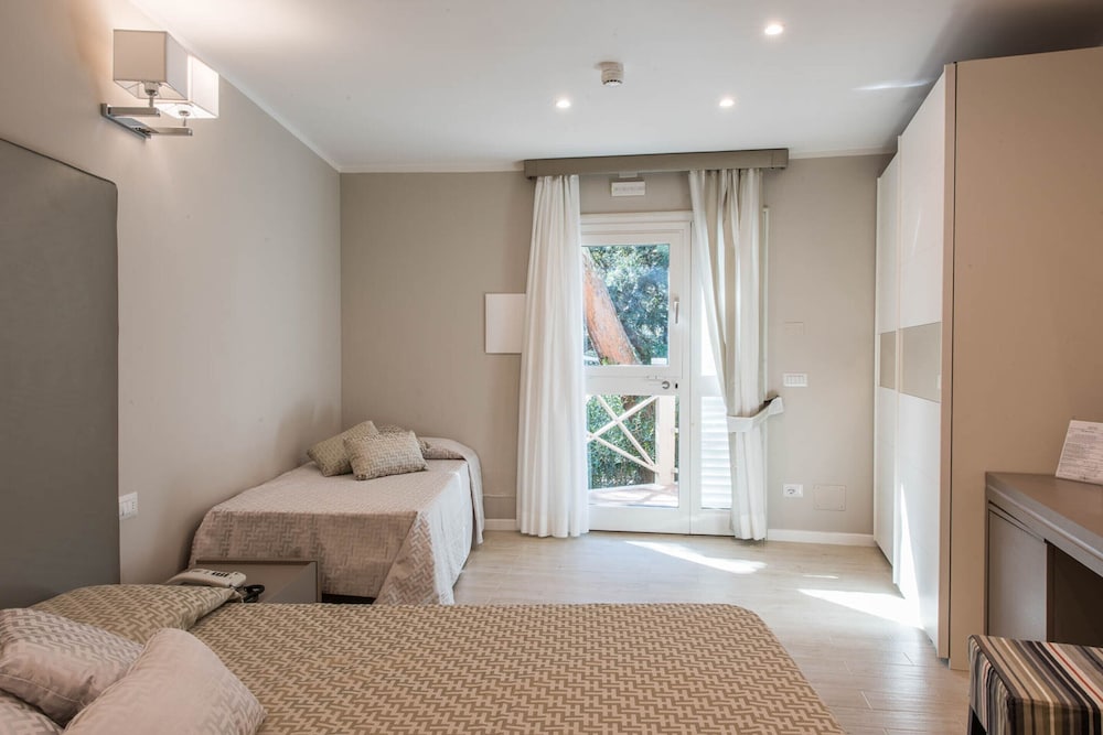 Фото Hotel Wellness Resort Riva degli Etruschi