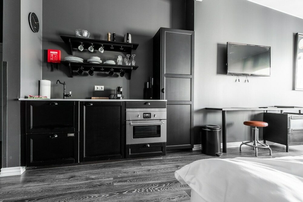 Фото Vintage Hotel Apartments